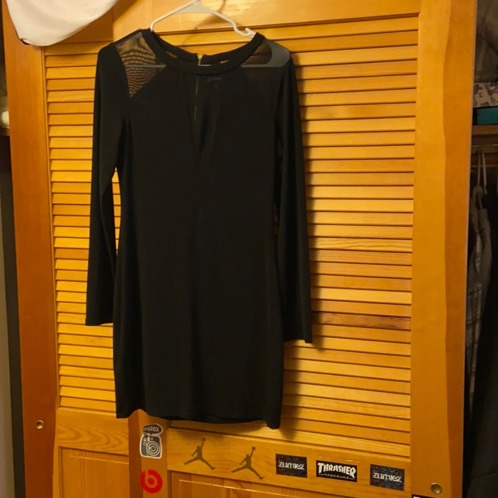 CUTE LITTLE BLACK DRESS